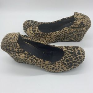 STUART WEITZMAN LEOPARD WEDGE HEELS || Sz 7.5